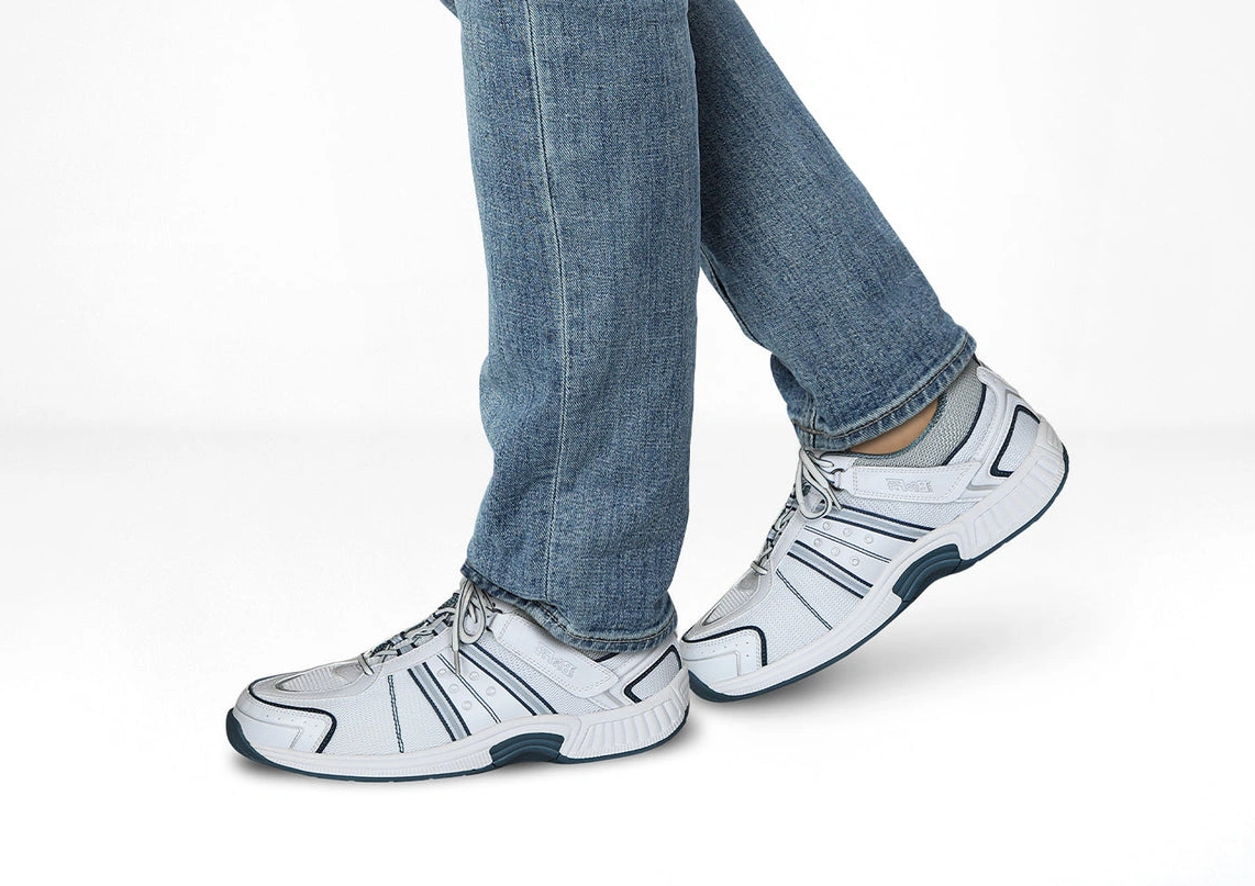 Get cheap White Monterey Tie-Less Bay 0531